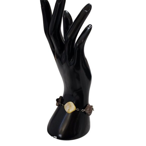 Handcrafted Shell & Glass Bead Bracelet With Lobster Clasp - Picture 10 of 11